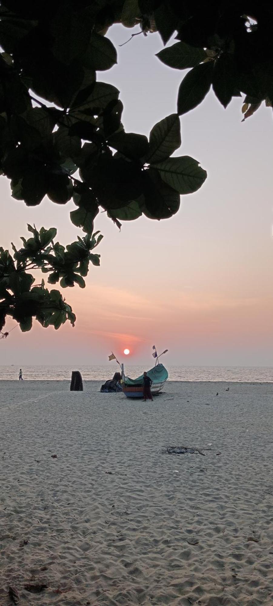 Beachcampers Only For Foreign Traveler'S Alappuzha Exterior foto
